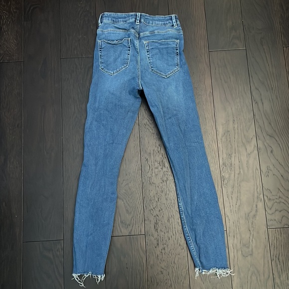 ASOS RIDLEY High Waist Skinny Jeans with Raw Hem in Dark Wash Blue / W 25 L 30 - Picture 2 of 2